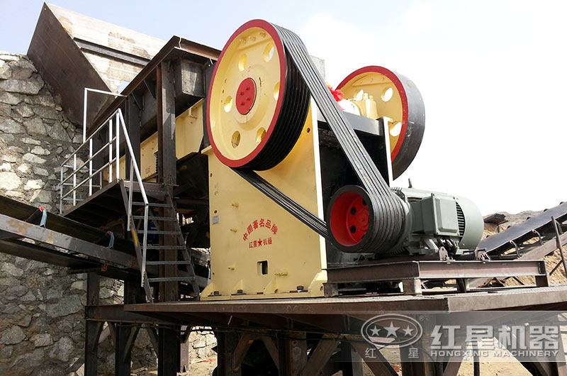 顎式破碎機(jī)械，固定的好還是移動(dòng)的好