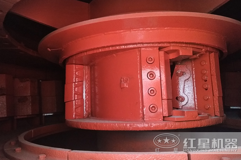 VSI制沙機(jī)內(nèi)部細(xì)節(jié)實(shí)景 VSI制沙機(jī)內(nèi)部細(xì)節(jié)實(shí)景