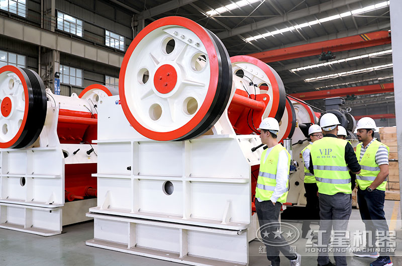 紅星客戶到廠參觀考察設(shè)備，近距離了解設(shè)備性能