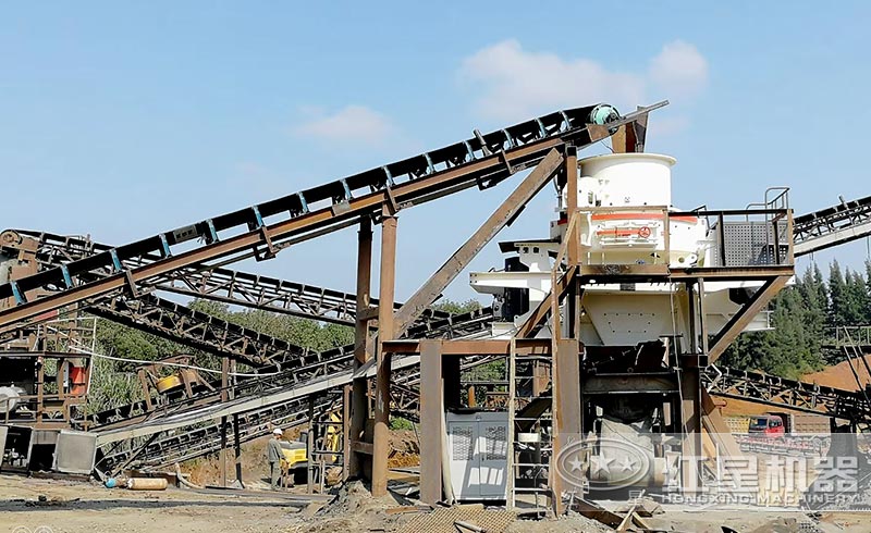 客戶來廠咨詢：想購買日產(chǎn)1000噸的制砂機，有推薦的型號嗎？