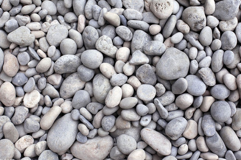 我國卵石資源豐富，破碎成砂用途廣
