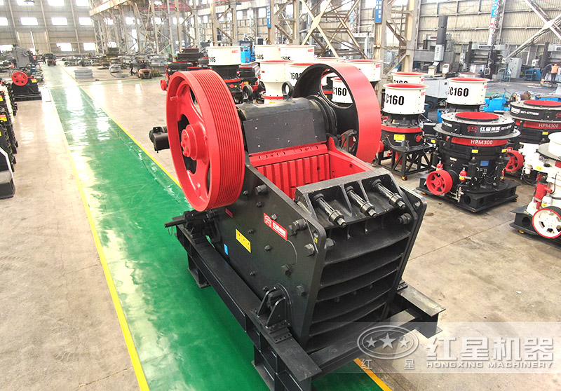 花崗巖邊角料能加工建筑用碎石，用哪種粉碎機(jī)效果好